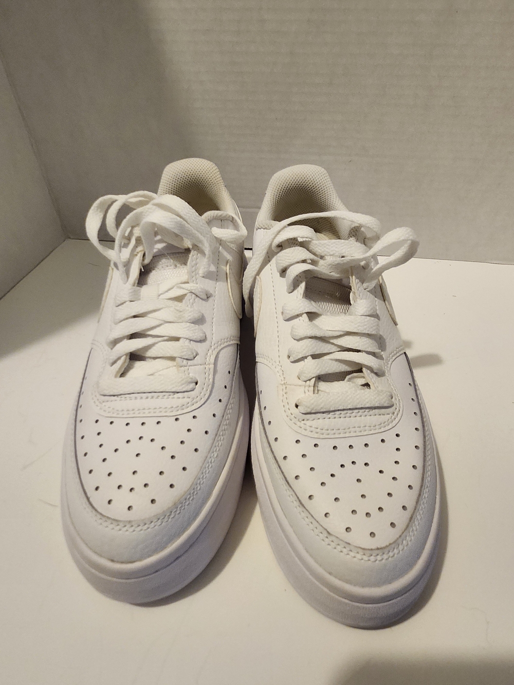 Nike Men's White Low-Top Perforated Leather Sneakers